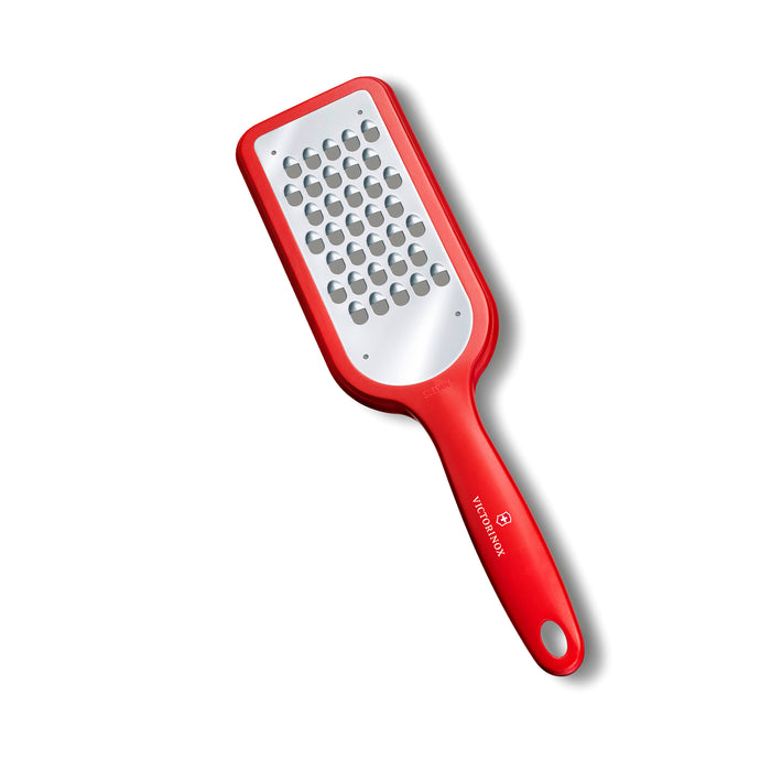 Victorinox raastin teräsuojalla, karkea terä ja ergonominen punainen kahva. Soveltuu vihannesten ja hedelmien raastamiseen keittiössä.