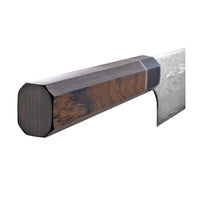 Suncraft Senzo Mini Santoku -veitsen kahva, tummapuinen kahva, kahdeksankulmainen muotoilu, ergonominen ote.