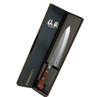 Suncraft Senzo Damascus kokkiveitsi 18 cm tyylikkäässä lahjapakkauksessa, yhdistää japanilaisen käsityötaidon ja modernin muotoilun.