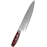 Yaxell Super Gou - Japanilainen 20 cm kokkiveitsi, jossa kuvioitu damascus-terä ja kolmen niitin kahva. Täydellinen tarkkaan ruoanlaittoon.