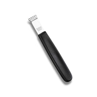 Victorinox Fibrox sitrusrauta, 5 reikää, ergonomisella mustalla kahvalla. Kompakti työväline sitrushedelmien kuorimiseen ja koristeluun.