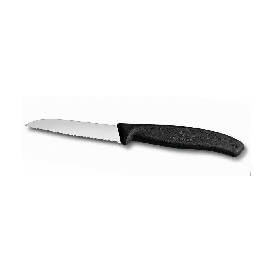 Victorinox pitkäsahalaitainen kuorimaveitsi, ergonominen musta kahva ja terävä terä monipuoliseen käyttöön.