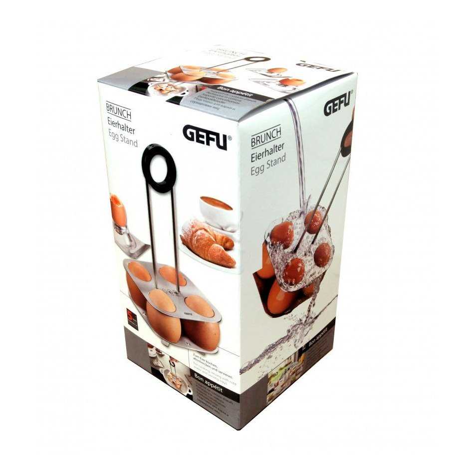 Gefu Brunch kananmunan keittotelineen tuotepakkaus esittelee tuotteen käytössä. Erinomainen valinta keittiövälineiden lahjaksi.