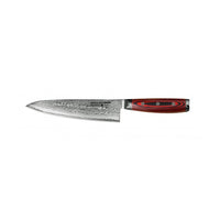 Yaxell Super Gou - Japanilainen 20 cm kokkiveitsi, jossa tarkasti viimeistelty damascus-terä ja punamusta kahva. Laadukas valinta keittiöön.