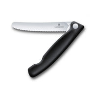 Victorinox Taittuva Retkiveitsi - Monipuolinen Retkityökalu, musta kahva ja sahalaitainen terä, täydellinen retkikäyttöön ja eväiden leikkaamiseen.